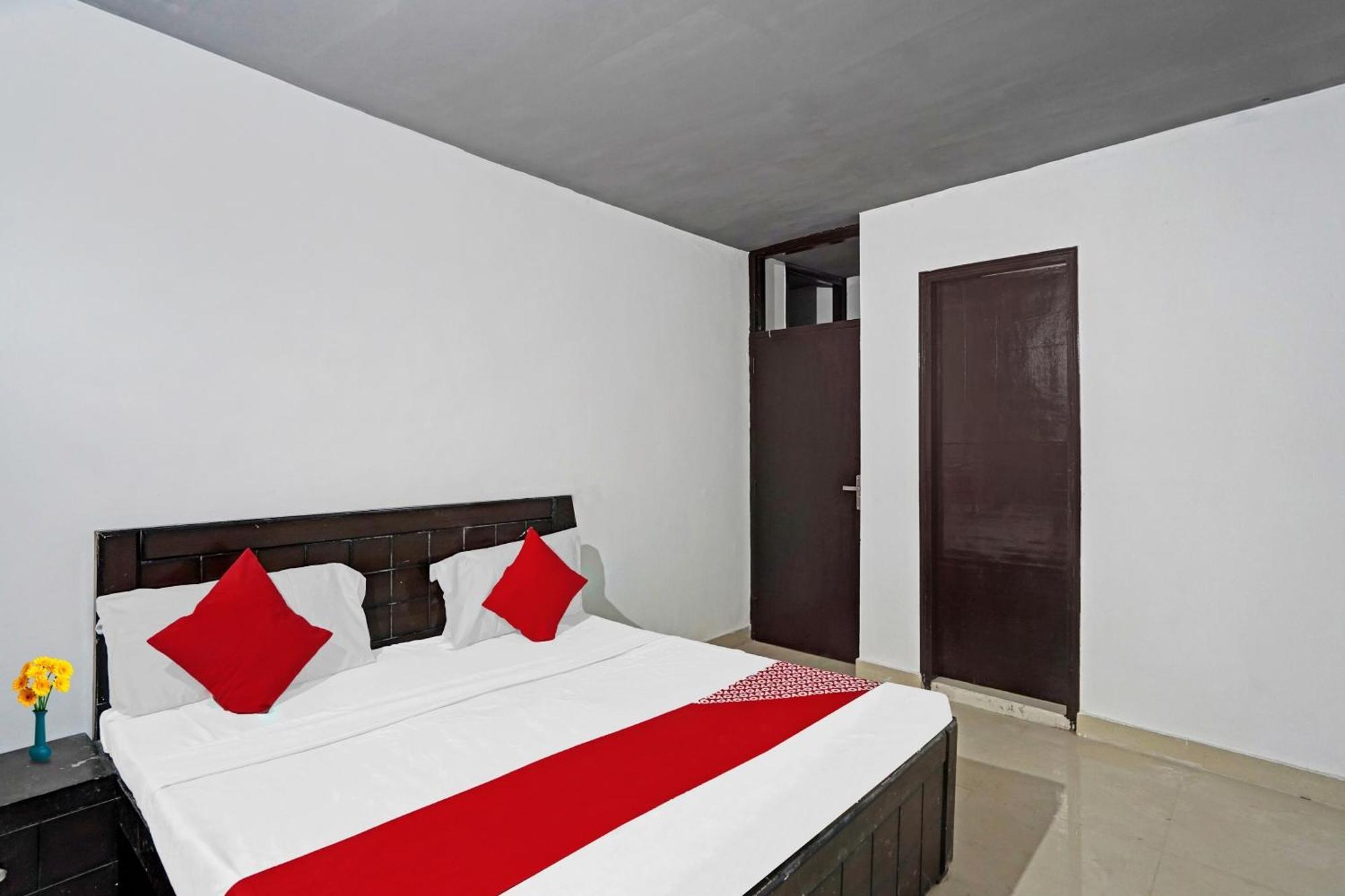 Hotel O Sunrise Near Select Citywalk Mall New Delhi