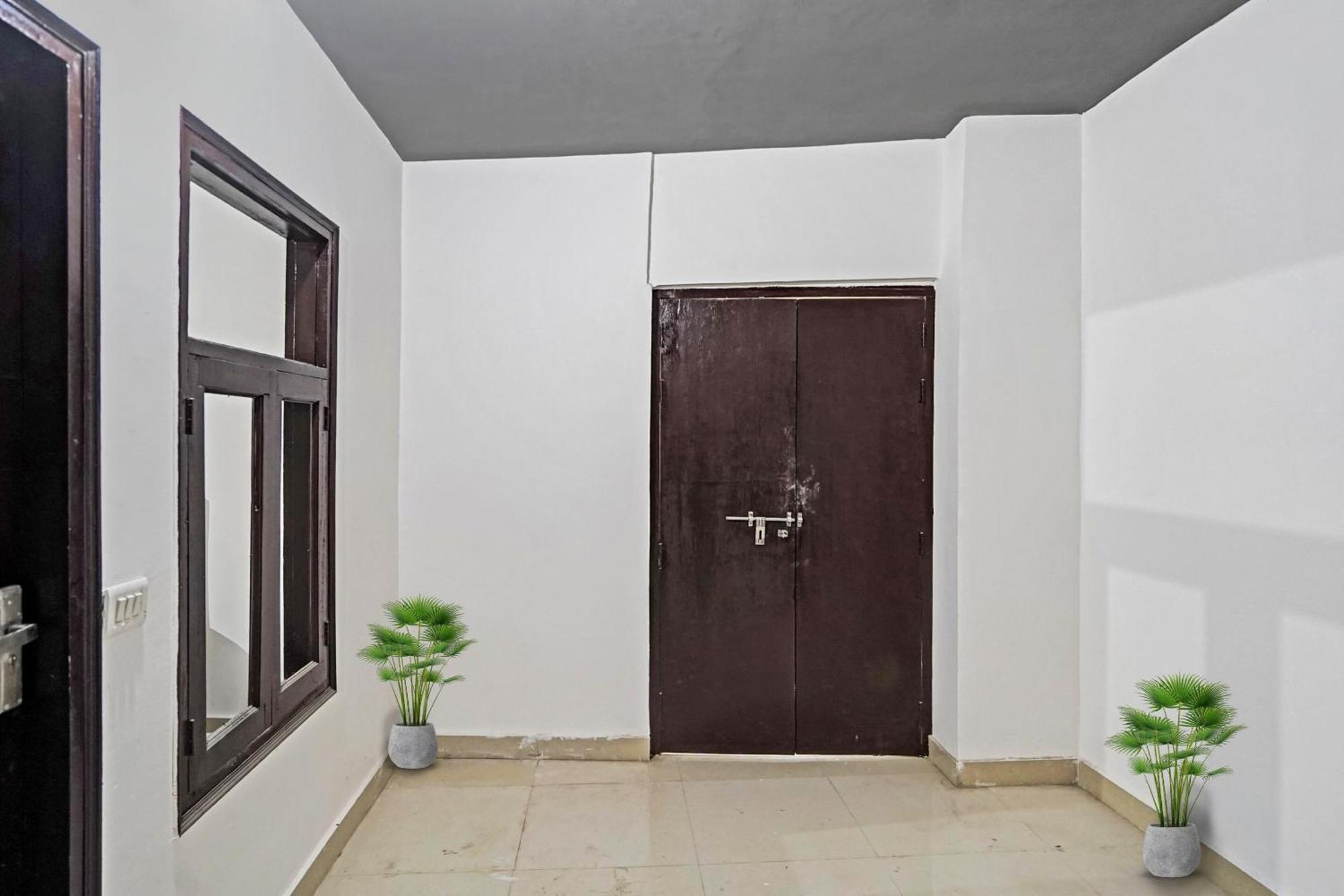 Hotel O Sunrise Near Select Citywalk Mall New Delhi