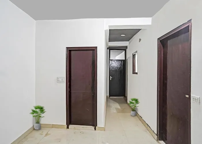 Hotel O Sunrise Villa Near Select Citywalk Mall