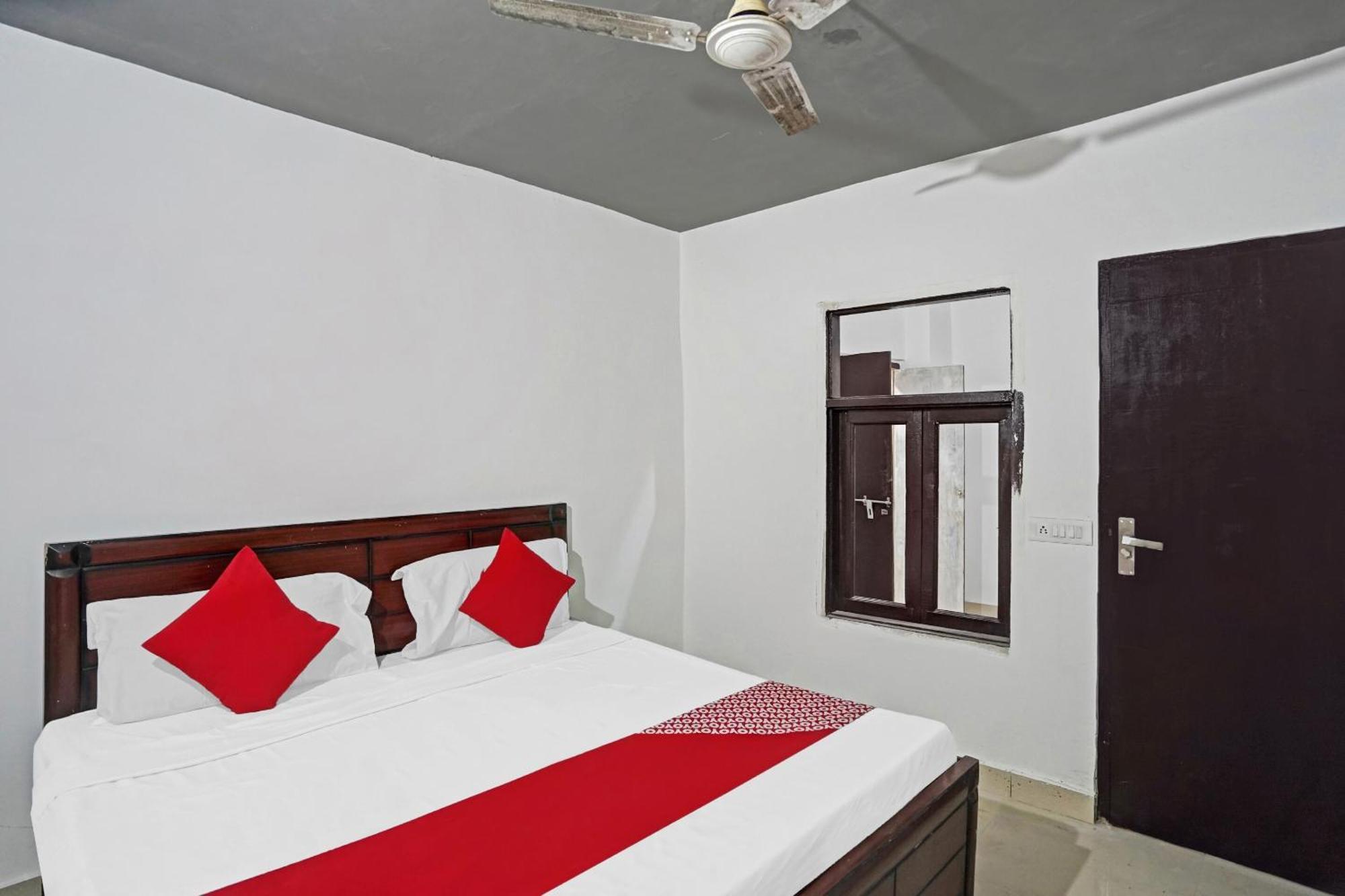 O Sunrise Near Select Citywalk Mall 3* New Delhi